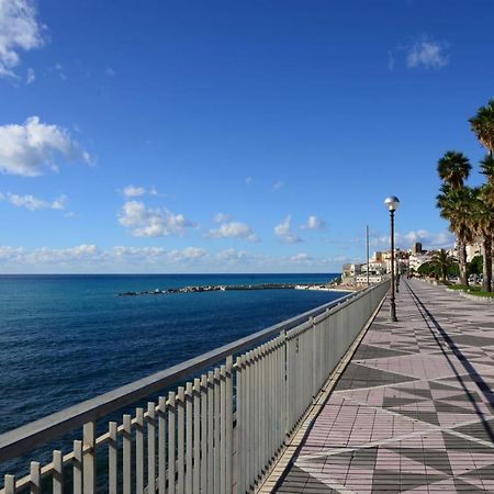 B&B Lungomare Diamante Exterior photo